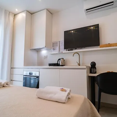 דירה Studio & Conopeum *
